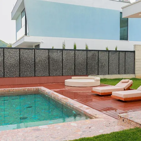 Hilltop Tirana Private Pool & Views Villa *